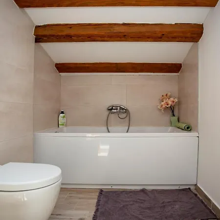 Square In Old Town Rovinj- Free Parking Near * Ρόβινι