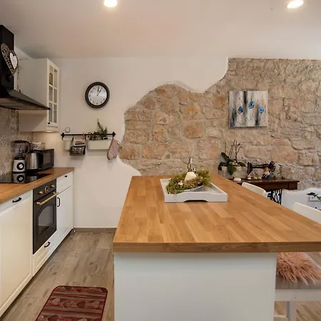 Square In Old Town Rovinj- Free Parking Near * Rovinj