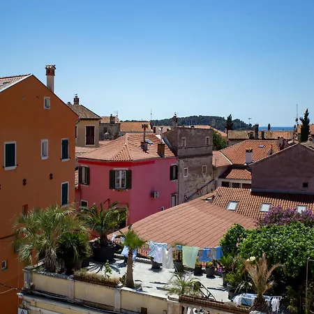 Square In Old Town Rovinj- Free Parking Near Lägenhet