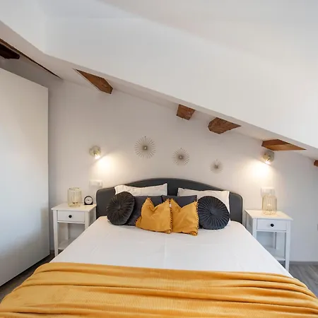 Square In Old Town Rovinj- Free Parking Near